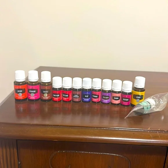 Young Living Essential Oils - lot of 13 unopened bottles - Picture 1 of 6